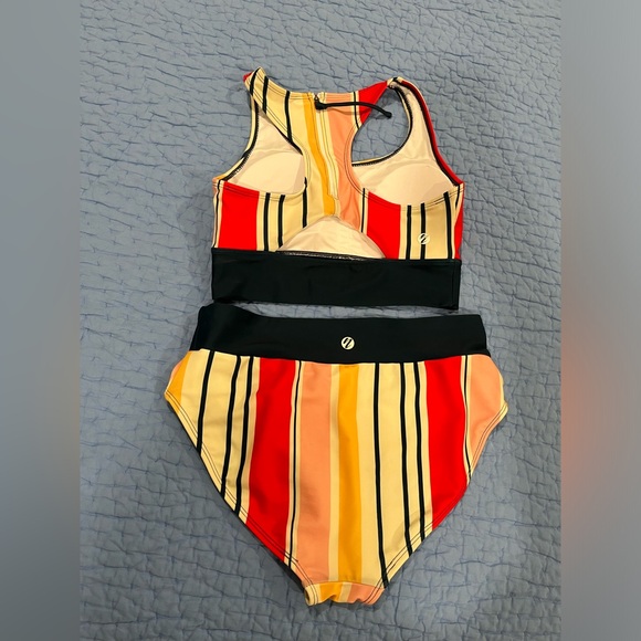 Nani swimsuit - Picture 2 of 2